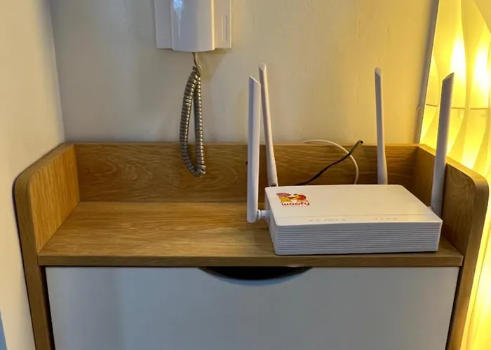 Coast Roxas Blvd Near Moa Arena Ikea 1br With Netflix Hbomax Veranda Apartamento