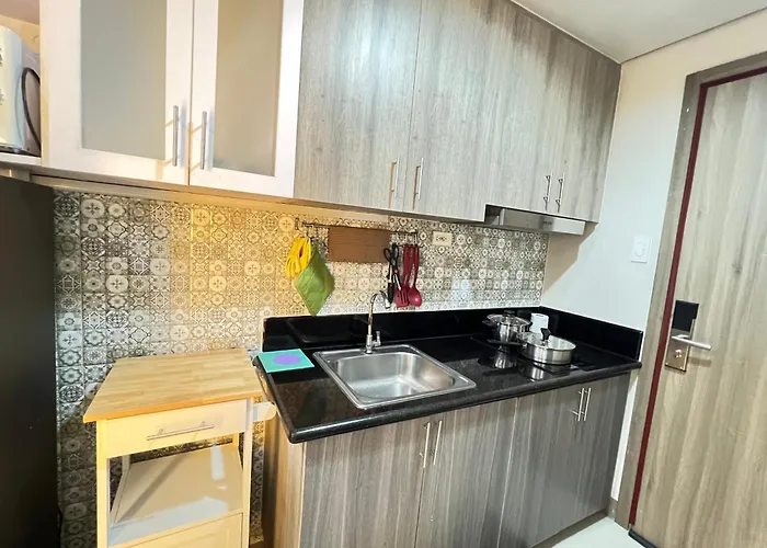Apartamento Coast Roxas Blvd Near Moa Arena Ikea 1br With Netflix Hbomax Veranda