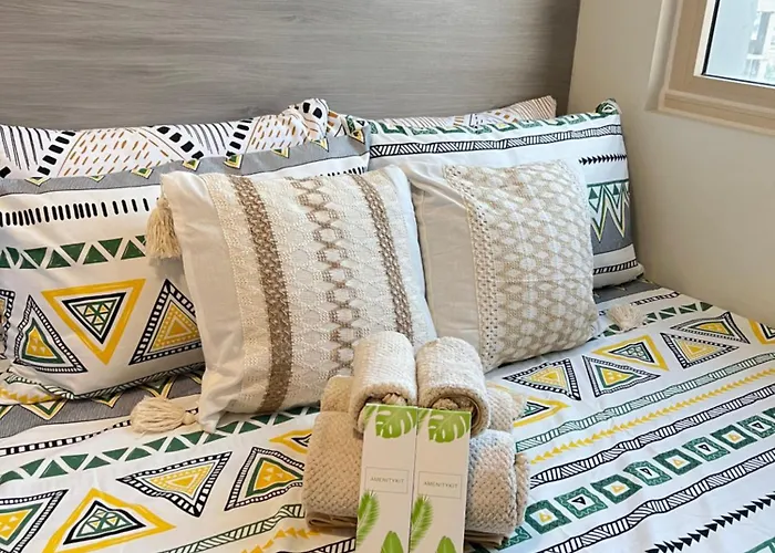 Coast Roxas Blvd Near Moa Arena Ikea 1br With Netflix Hbomax Veranda Apartamento